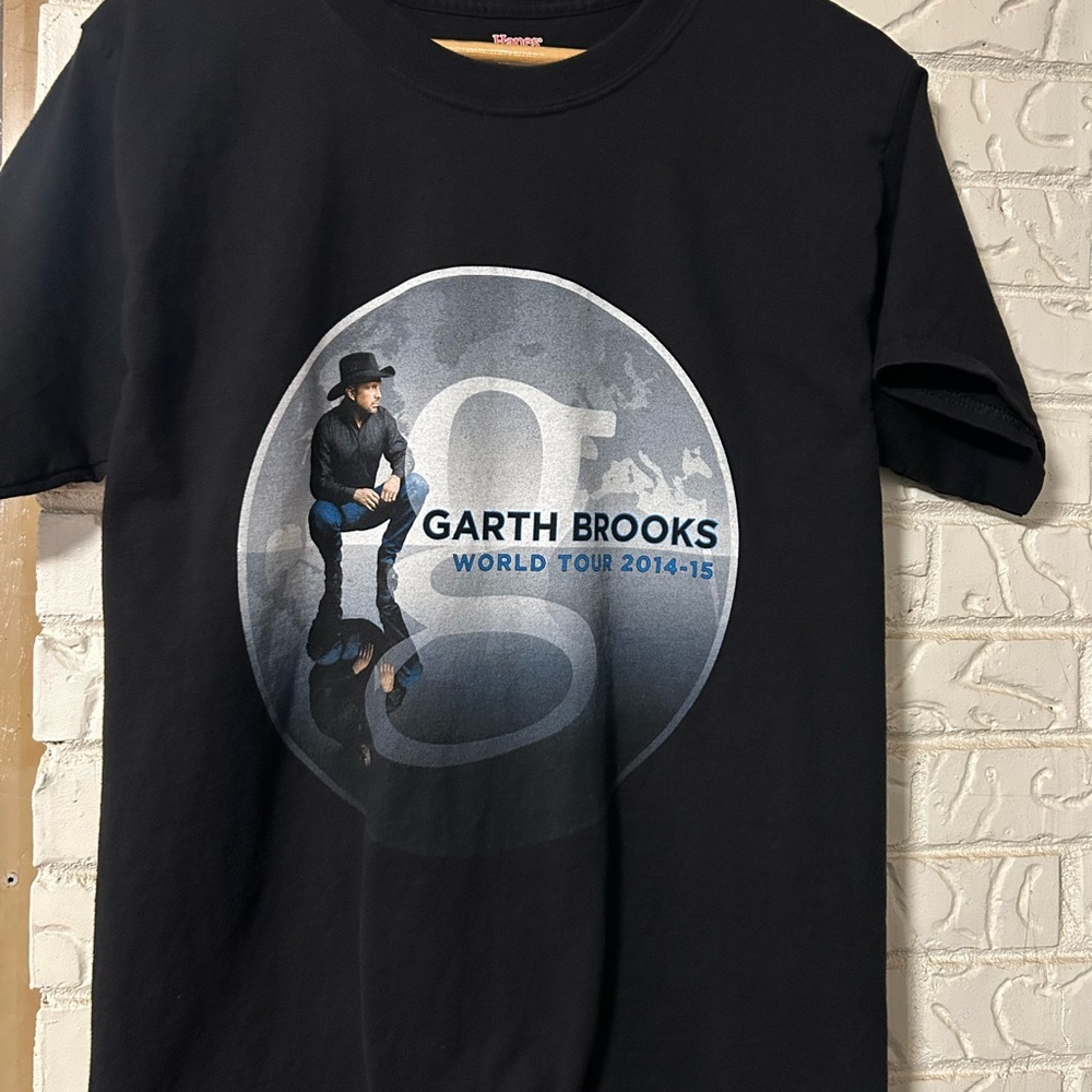 Garth Brooks - Vintage World Tour Shirt 2014-2015 - Size Medium